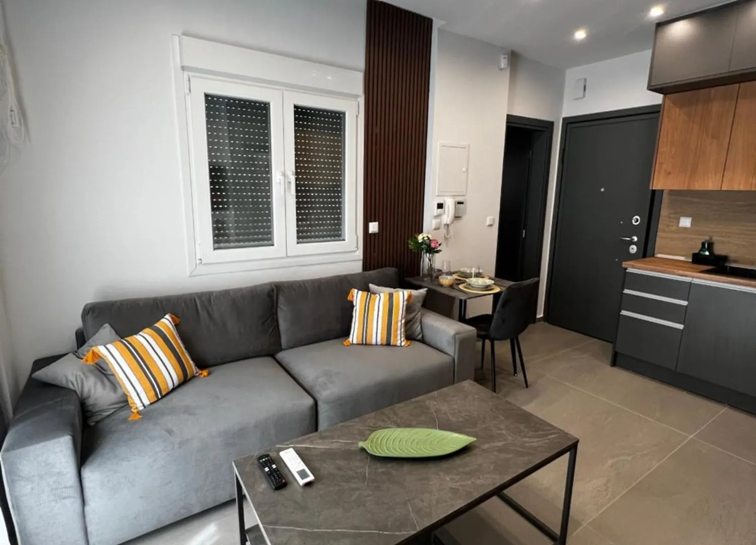 Oasis In Thessaloniki With 500 Mbps Internet Apartment