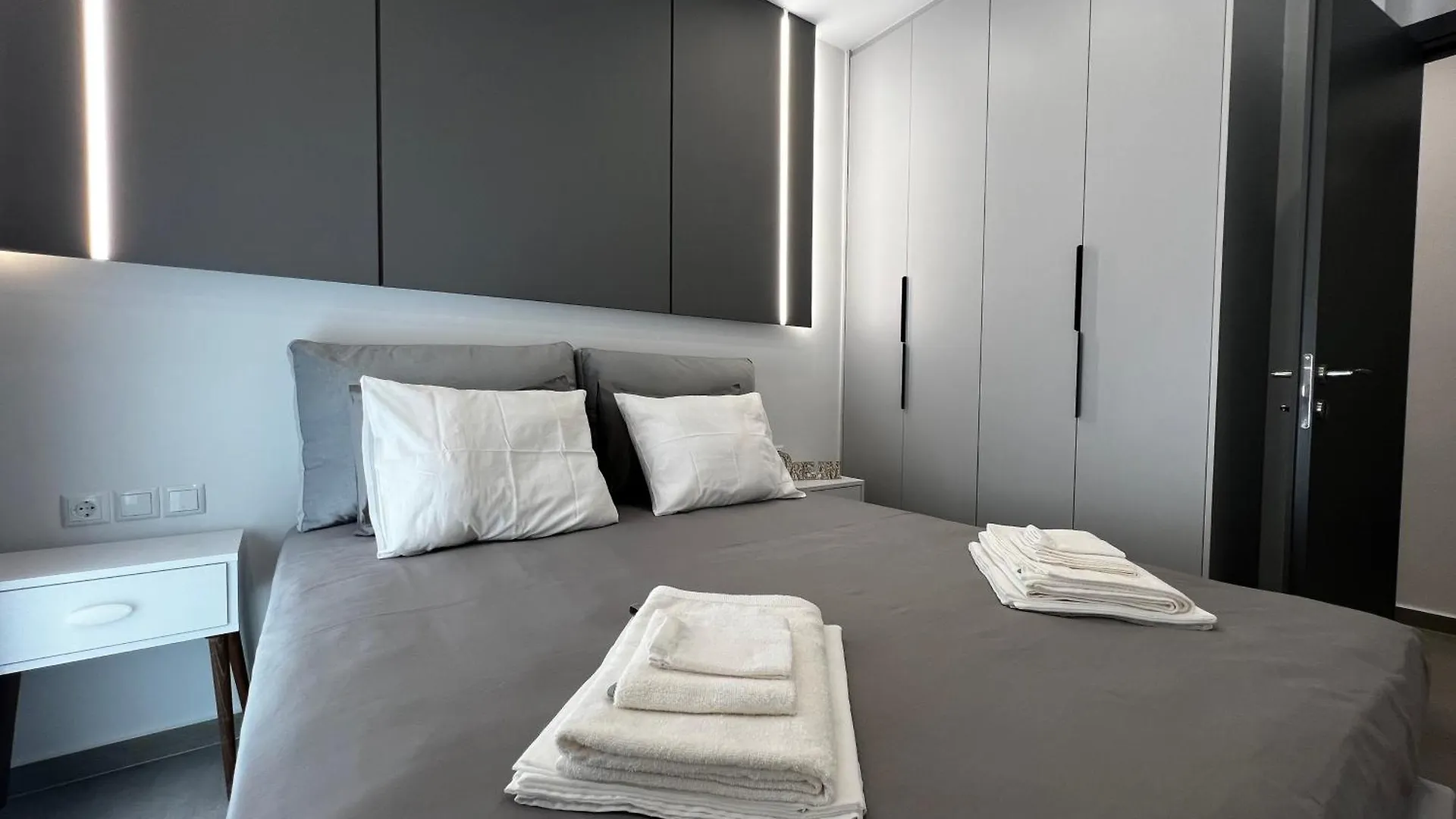 Oasis In Thessaloniki With 500 Mbps Internet Apartment Greece