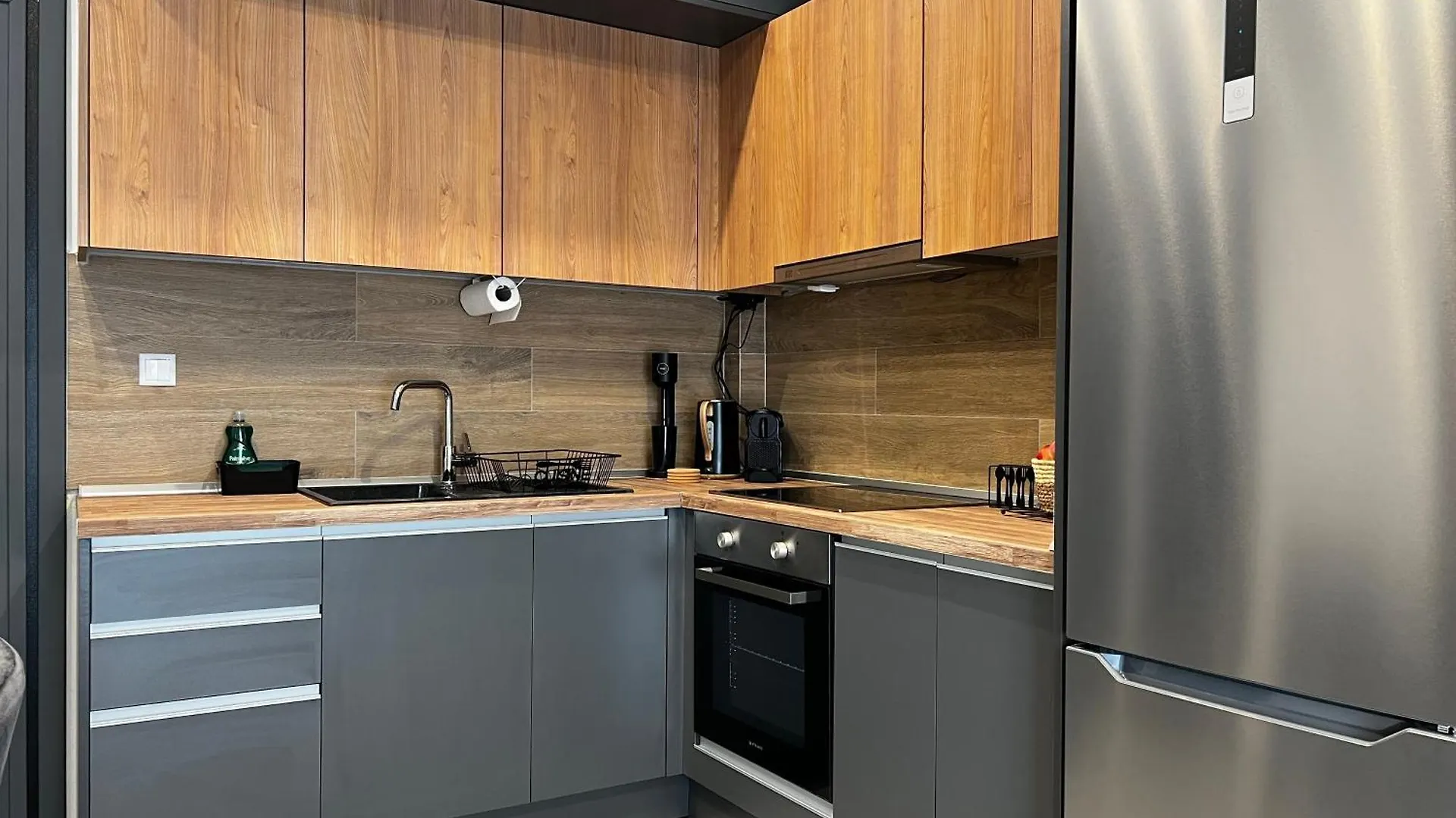 Oasis In Thessaloniki With 500 Mbps Internet Apartment 0*,  Greece