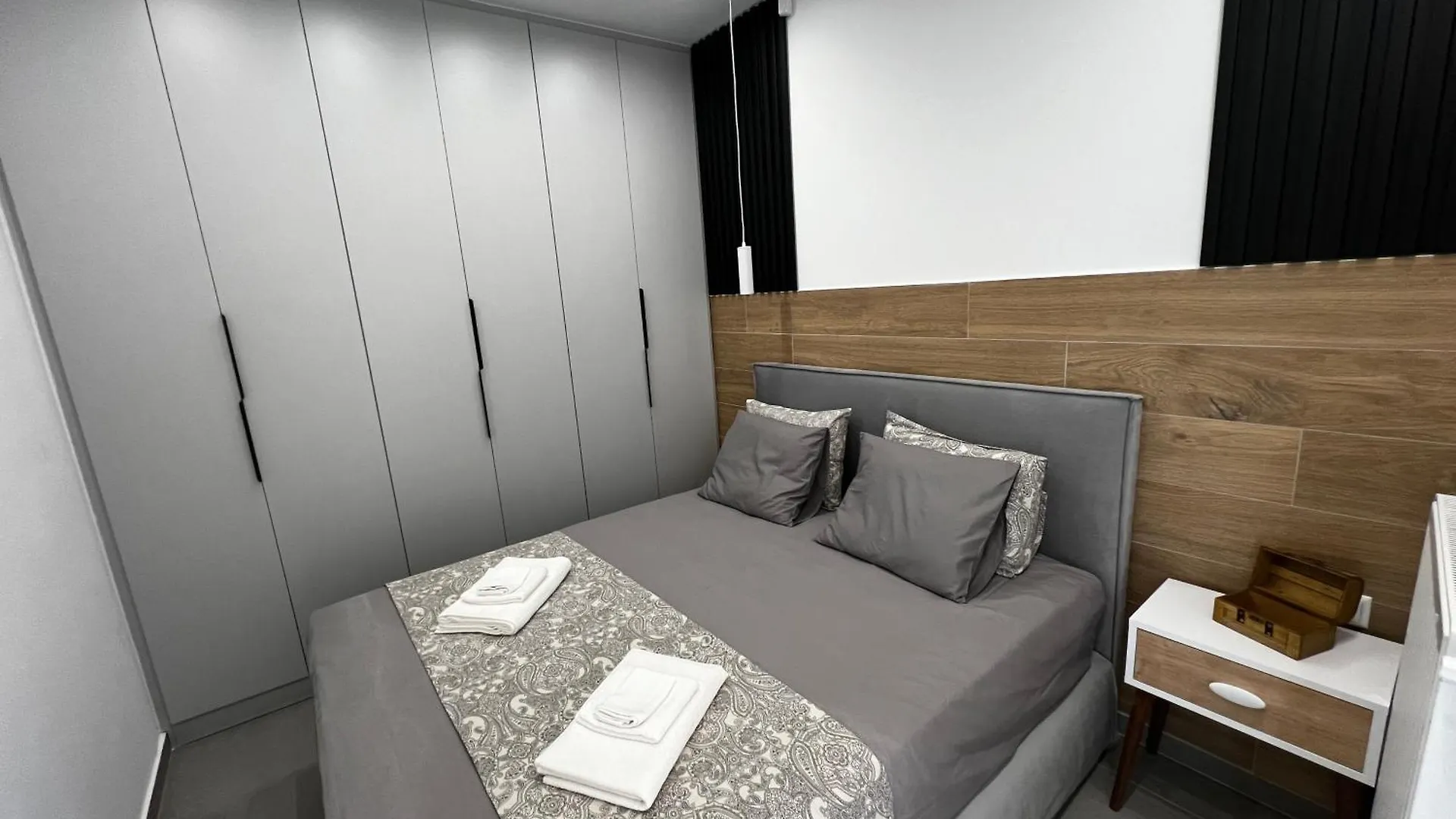 Oasis In Thessaloniki With 500 Mbps Internet Apartment 0*,  Greece