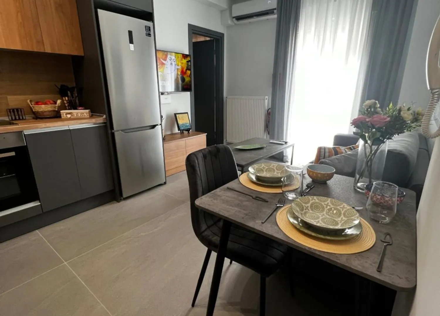 Oasis In Thessaloniki With 500 Mbps Internet Apartment